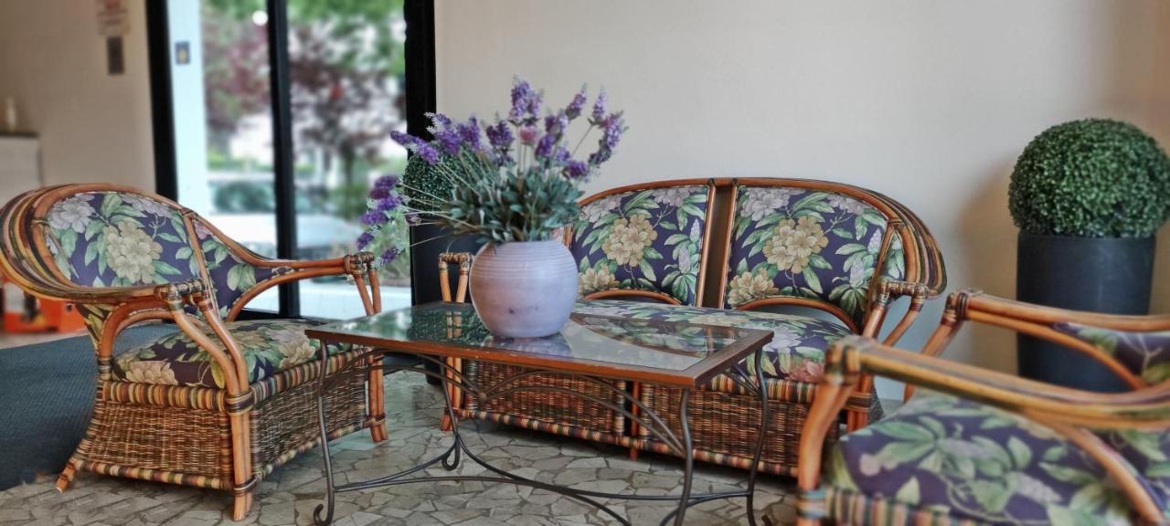Hotel Villa Platani ริชชิโอเน ภายนอก รูปภาพ